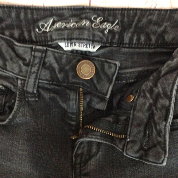 American Eagle Outfitters Skinny Super Stretch Black Denim Jeans - Size 2 Long - Picture 8 of 9